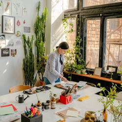 15 Profitable Small Business Ideas for Students – Earn While Learning